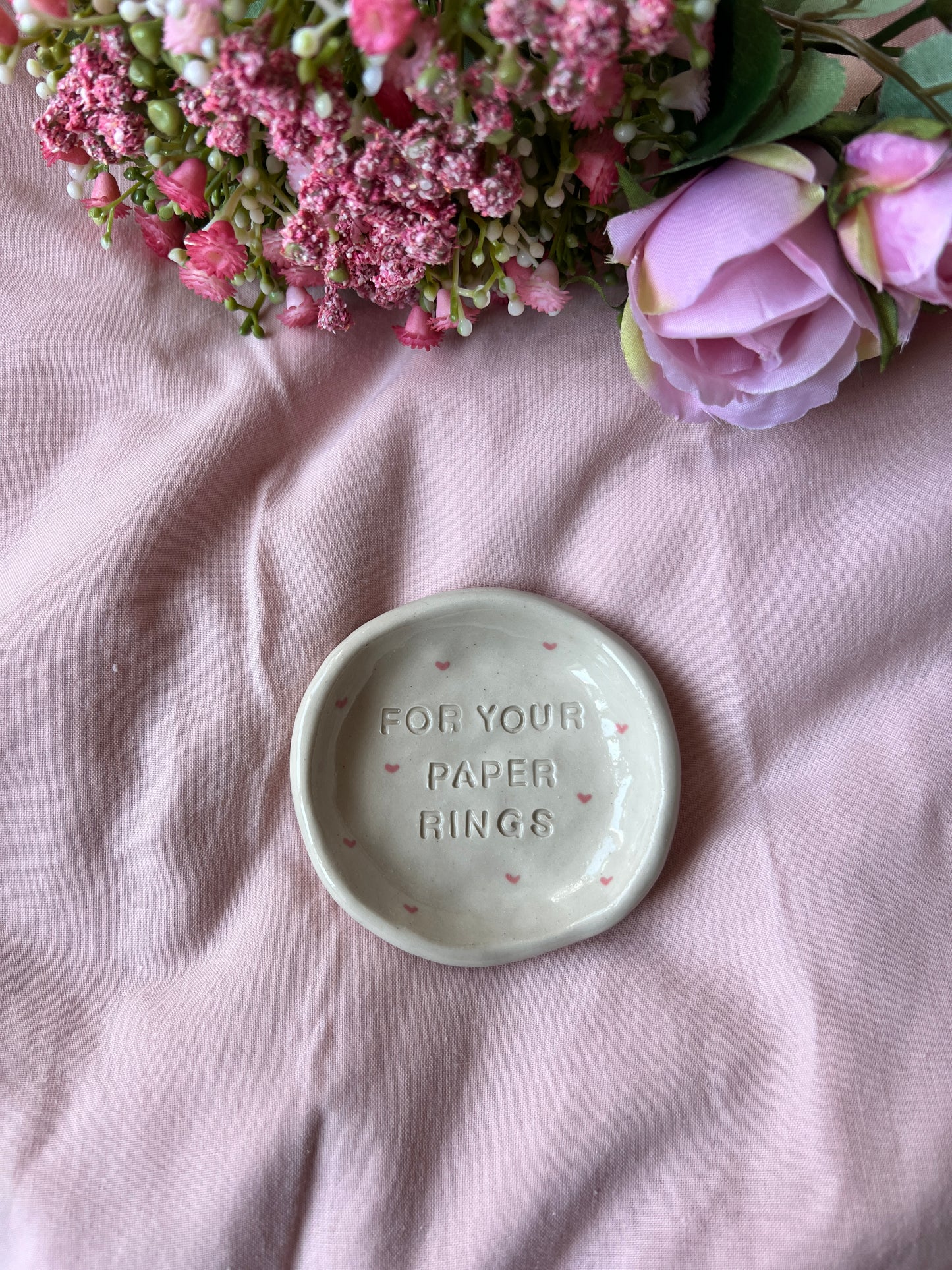 Paper rings ring dish