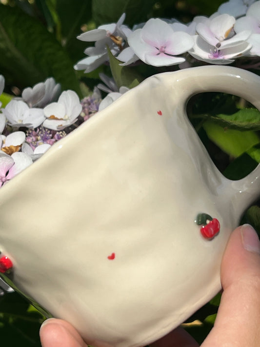 The cherry mug