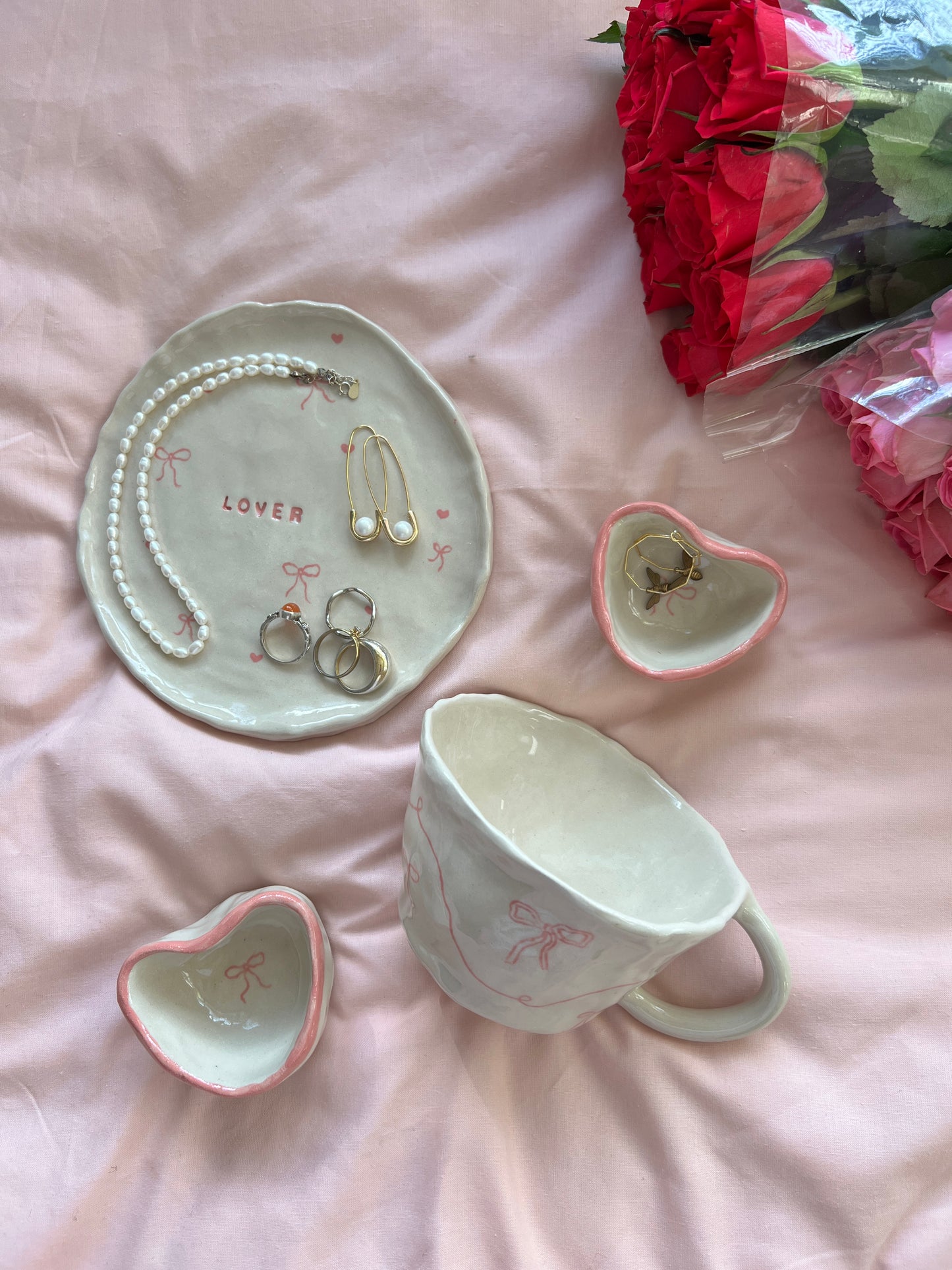 The Bow mug