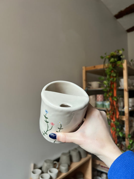 Fate of Ophelia flower travel / keep cup