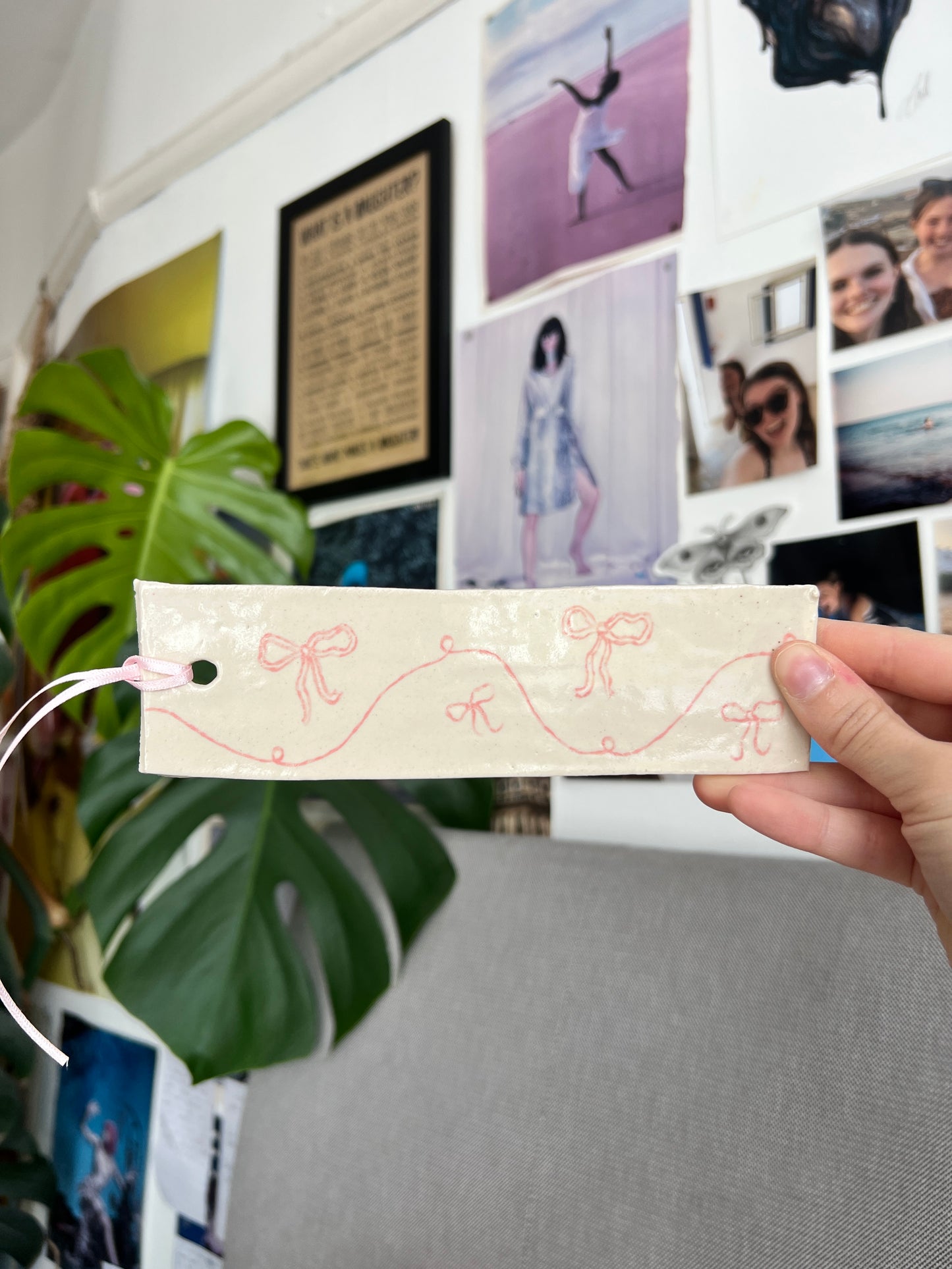 Bow bookmark