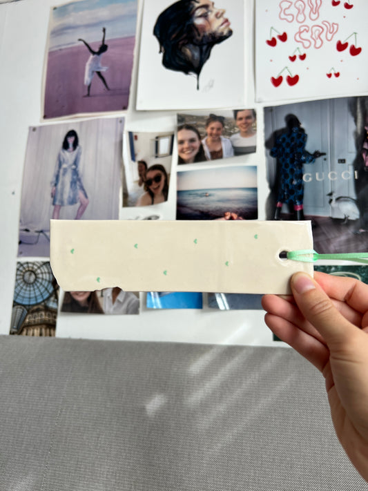 Green heart bookmark second