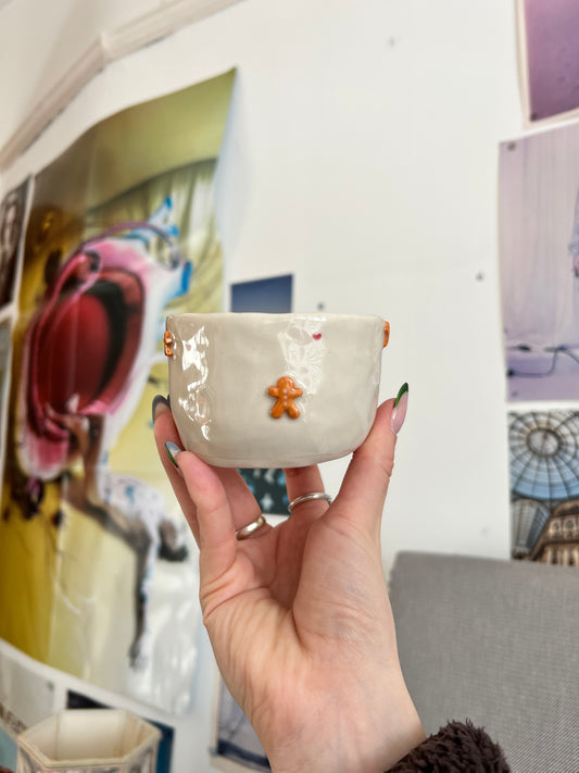 Small gingerbread men cup